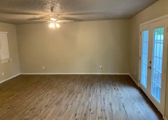 Property at 6205 Jackson Rd Unit D7, Hitchcock, TX, 77563, 2 beds, 1 bath, [object Object]