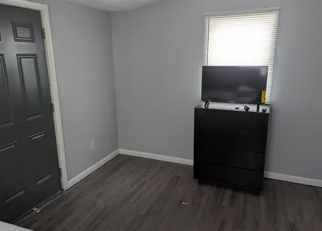 Property at 1531 S Main St Unit 2, Kokomo, IN, 46902, 1 bed, 1 bath, [object Object]