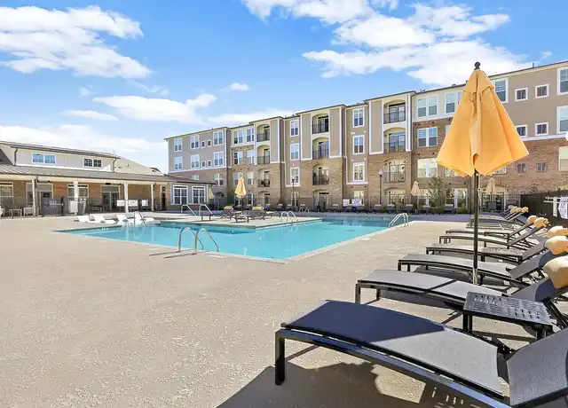 Property at Comet Spartanburg - 121 Garner Rd, Spartanburg, SC, 29303, 1-3 bed, 1-2.5 bath, [object Object]