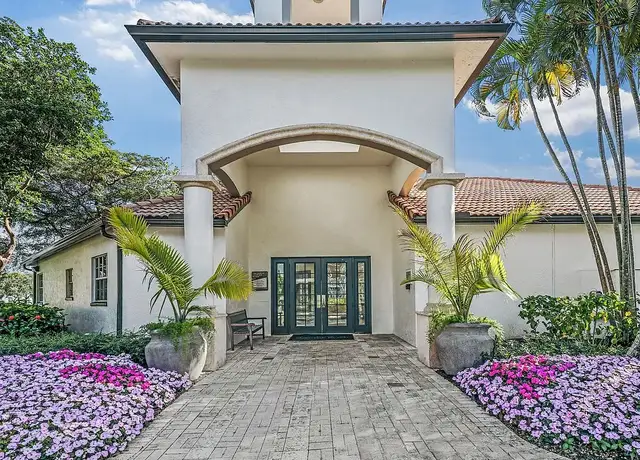 Photo of 100 Newlake Dr, Boynton Beach, FL 33426