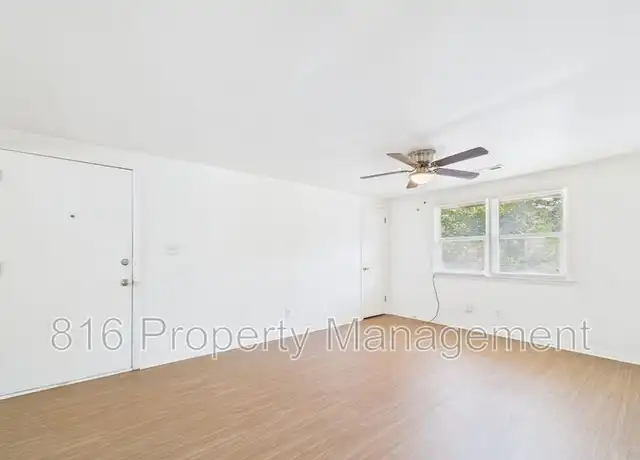 Property at 639 S Crysler Ave Unit C, Independence, MO, 64052, 2 beds, 1 bath, [object Object]