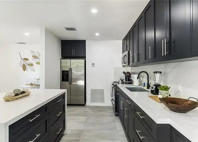 Property at 319 SW 12th Ct Unit 3, Fort Lauderdale, FL, 33315, 1 bed, 1 bath, [object Object]