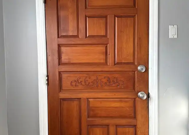 Property at 25 Milford Pl, Rockville Centre, NY, 11570, 2 beds, 1 bath, [object Object]