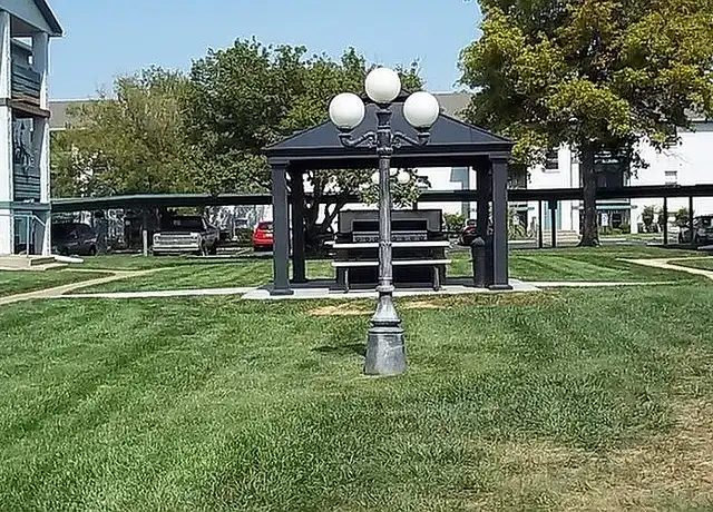 Property at Maple Ridge Apartments - 100 S Ridge Rd, Wichita, KS, 67209, 2 beds, 1.5 baths, [object Object]