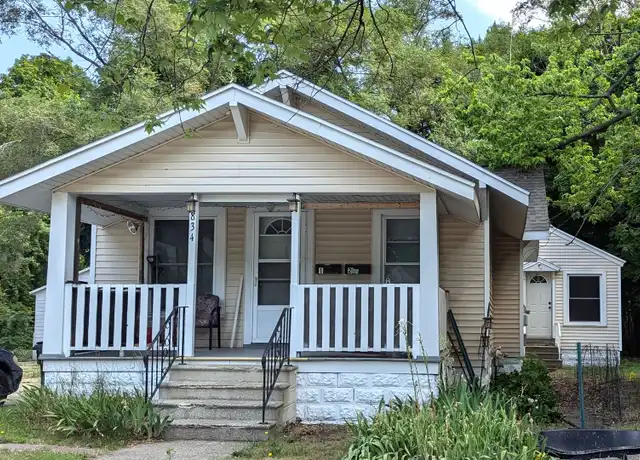 Property at 834 W Southern Ave Unit 2, Muskegon, MI, 49441, 1 bed, 1 bath, [object Object]