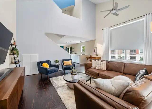 Property at 2924 Commerce St, Houston, TX, 77003, 2 beds, 2 baths, [object Object]
