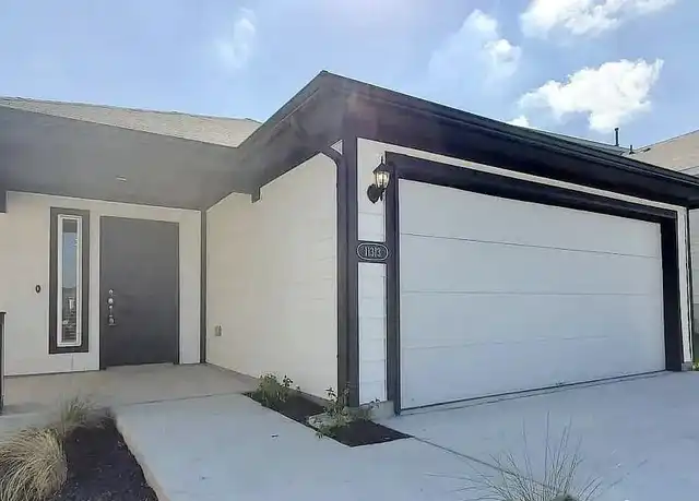 Property at 11313 Lago de Garda Dr, Austin, TX, 78747, 3 beds, 2 baths, [object Object]