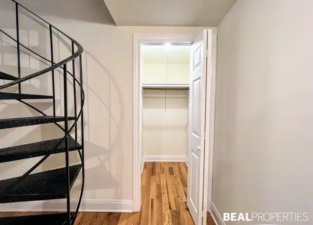 Property at 817 W Cornelia Ave Unit 102, Chicago, IL, 60657, 1 bed, 1 bath, [object Object]