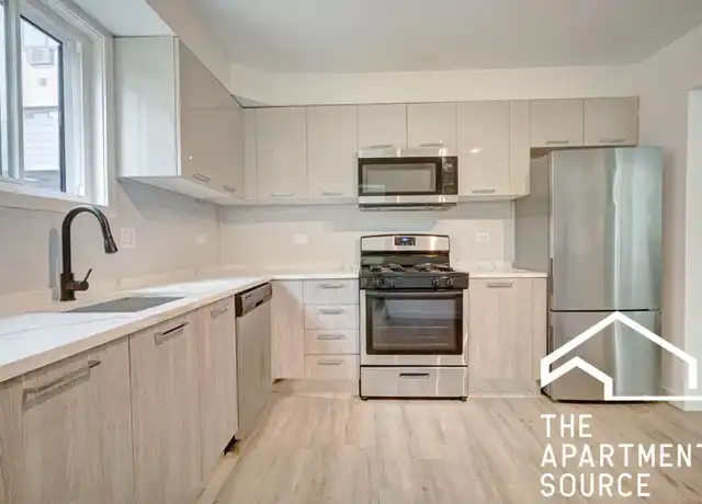 Property at 7621 N Sheridan Rd Unit 3J, Chicago, IL, 60626, 2 beds, 1.5 baths, [object Object]