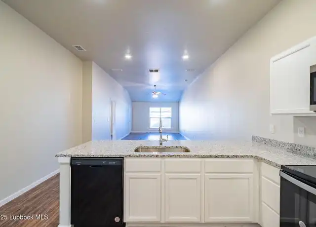 Property at 7041 96th St, Lubbock, TX, 79424, 3 beds, 2 baths, [object Object]