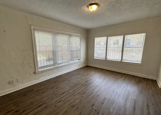 Property at 1625 McCullough Ave, San Antonio, TX, 78212, 1 bed, 1 bath, [object Object]