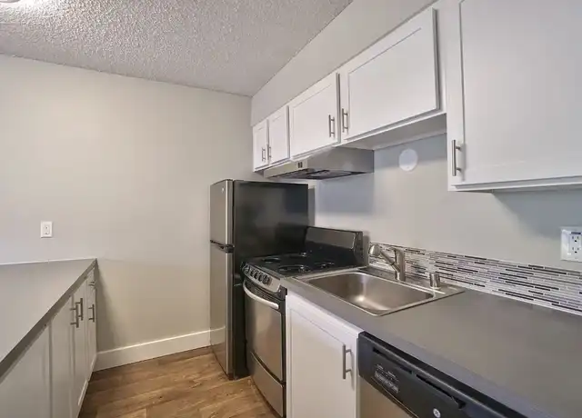 Property at The Zimmer - 165 SW Eastman Pkwy, Gresham, OR, 97080, 1 bed, 1 bath, [object Object]