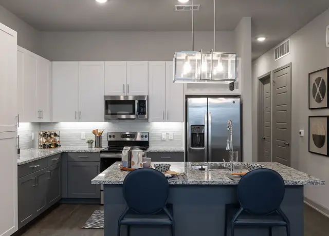 Photo of 725 University Blvd, Round Rock, TX 78665
