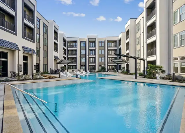 Photo of 725 University Blvd, Round Rock, TX 78665
