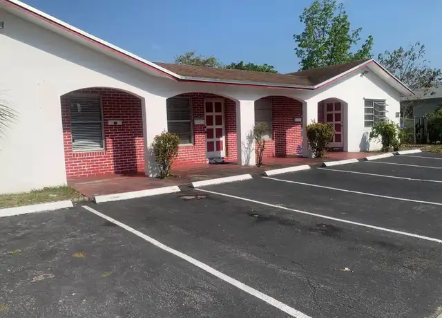 Property at 1010 SW 76th Ave, North Lauderdale, FL, 33068, 3 beds, 2 baths, [object Object]