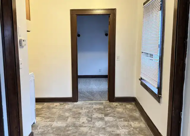 Property at 604 W Maple Ave, Independence, MO, 64050, 1 bed, 1 bath, [object Object]