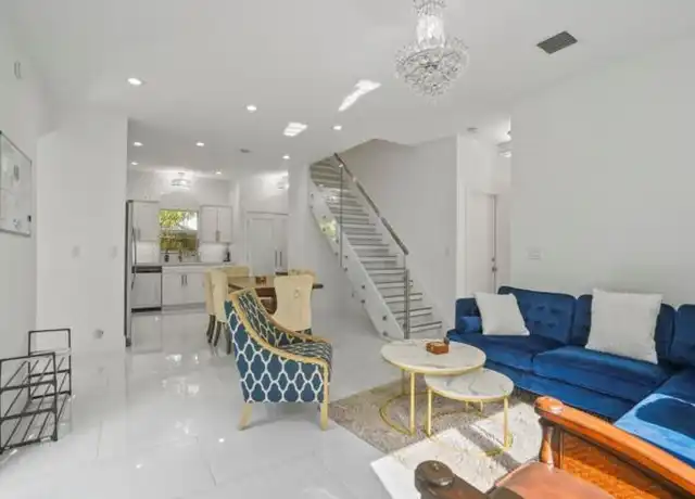 Property at 833 SW 17th St Unit 2, Fort Lauderdale, FL, 33315, 5 beds, 4 baths, [object Object]