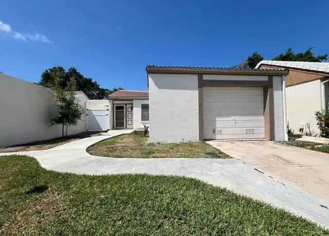 Property at 151 Mariposa, Winter Haven, FL, 33884, 2 beds, 2 baths, [object Object]