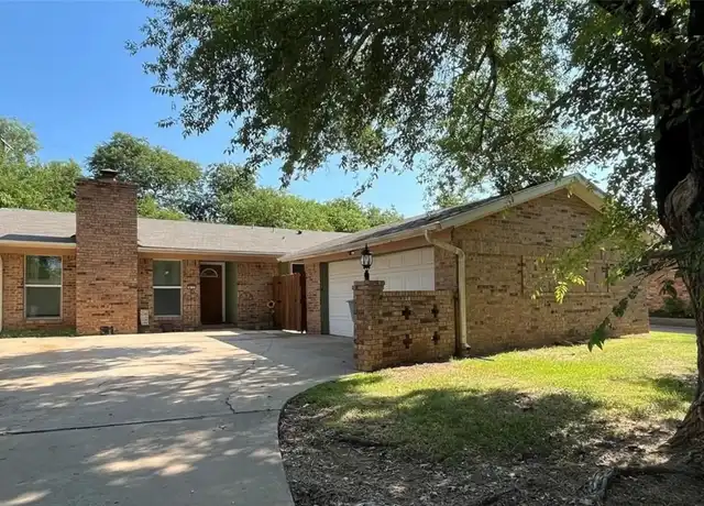 Property at 413 Oxford Dr, Sherman, TX, 75092, 3 beds, 2 baths, [object Object]