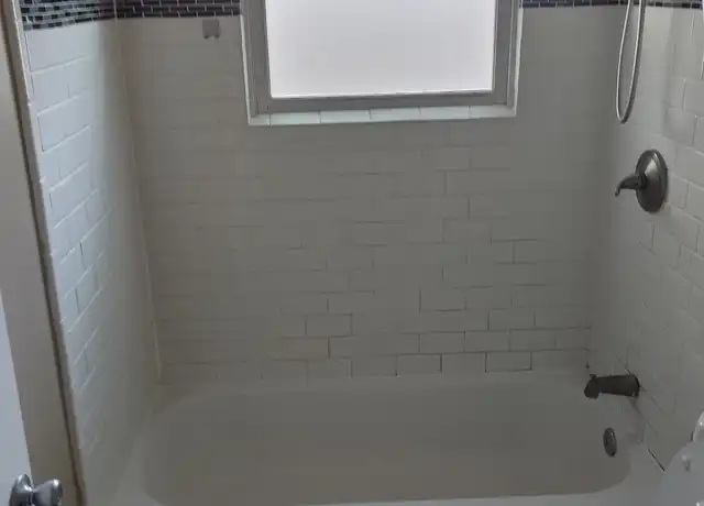 Property at 1609 4th Ave N Unit 5, Nashville, TN, 37208, 1 bed, 1 bath, [object Object]