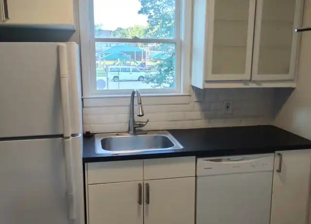 Property at 1609 4th Ave N Unit 5, Nashville, TN, 37208, 1 bed, 1 bath, [object Object]