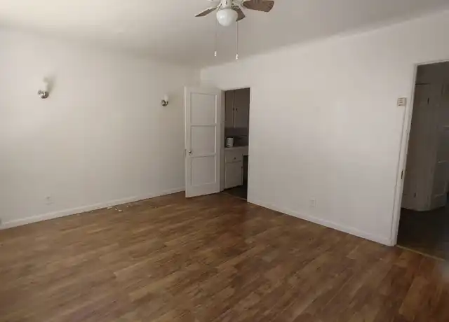 Property at 807 W 30th St Unit 813 1/4, Los Angeles, CA, 90007, 0 beds, 1 bath, [object Object]