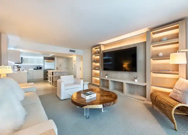 Property at 102 24th St #1012, Miami Beach, FL, 33139, 1 bed, 1 bath, [object Object]