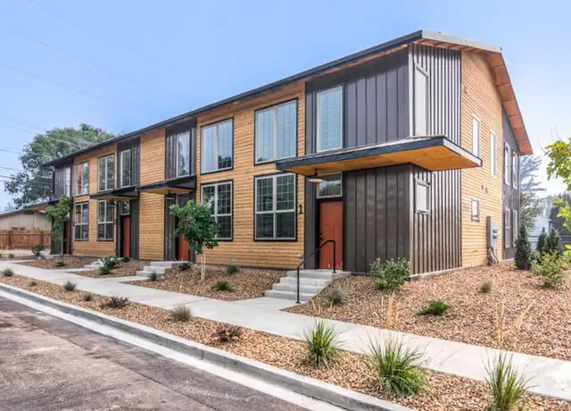 Property at 704 SW 15th St #4, Redmond, OR, 97756, 2 beds, 2 baths, [object Object]
