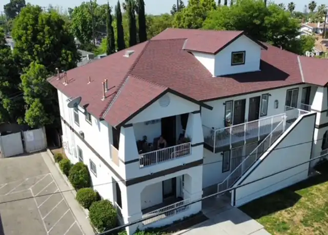 Property at 1102 E Hedges Ave #202, Fresno, CA, 93728, 3 beds, 2 baths, [object Object]