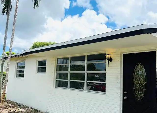 Property at 15530 SW 295th Ter, Homestead, FL, 33033, 3 beds, 1 bath, [object Object]