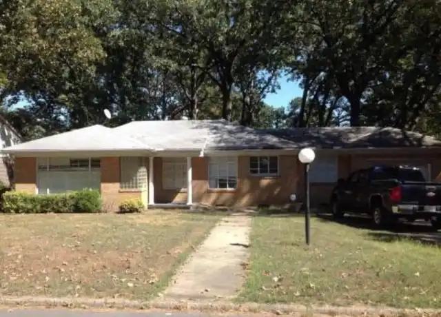 Property at 1823 S Tyler St, Little Rock, AR, 72204, 3 beds, 2 baths, [object Object]