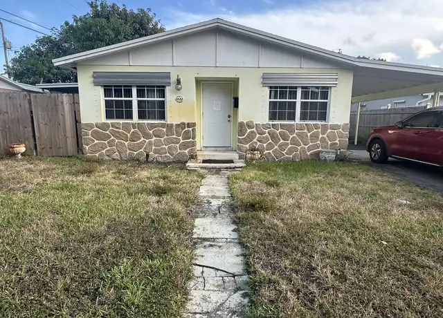 Property at 1032 Park Cir S, West Palm Beach, FL, 33405, 3 beds, 2 baths, [object Object]