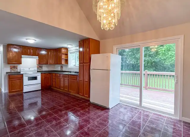 Property at 267 Coventry St, Hartford, CT, 06112, 4 beds, 1 bath, [object Object]