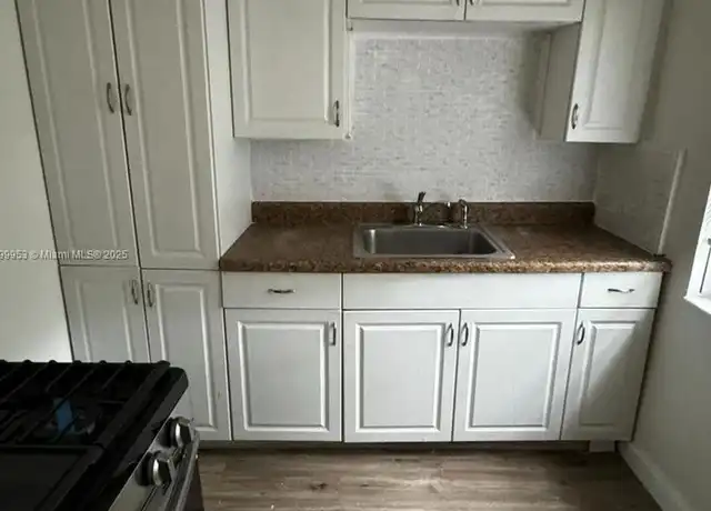 Property at 541 SW 7th St Unit 4-4, Miami, FL, 33130, 2 beds, 1 bath, [object Object]