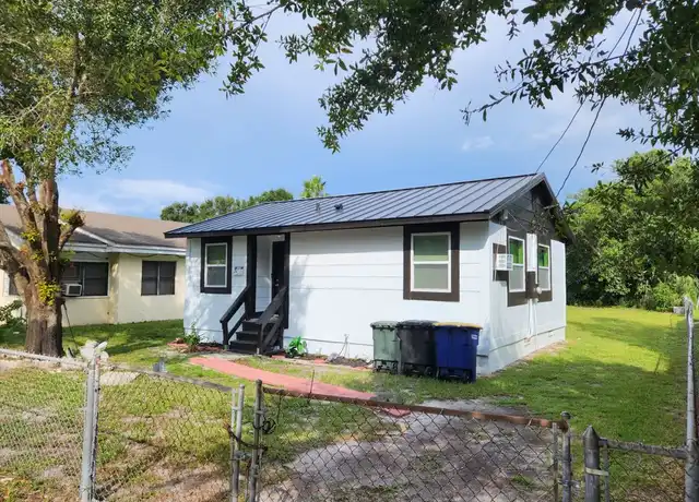 Property at 424 N 21st St, Fort Pierce, FL, 34950, 2 beds, 1 bath, [object Object]