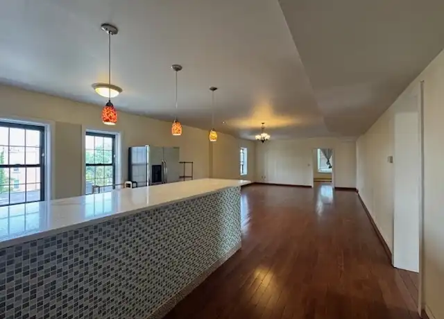Property at 7 Elm St Unit 3, New Haven, CT, 06510, 3 beds, 1.5 baths, [object Object]