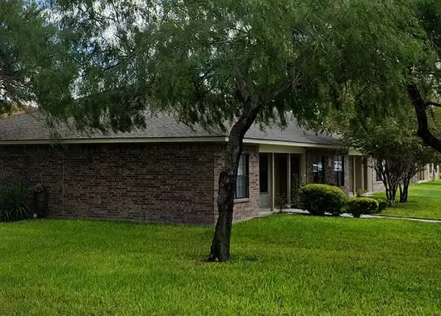Property at 210 N Eagle Pass St, Alton, TX, 78573, 1 bed, 1 bath, [object Object]