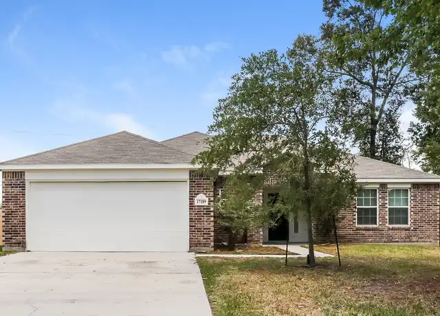 Property at 17189 Glen Oaks Dr, Conroe, TX, 77385, 4 beds, 2 baths, [object Object]