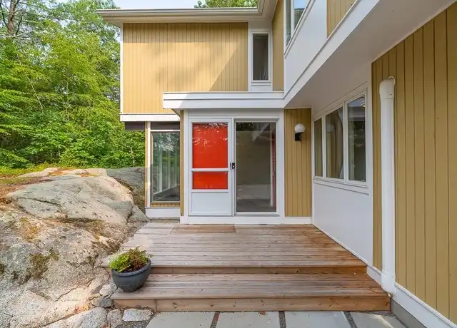 Property at 2 Moses Hill Rd, Manchester by the Sea, MA, 01944, 3 beds, 2 baths, [object Object]