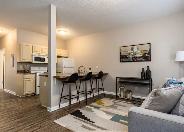 Property at 885 W Main St Unit 202, Johnson City, TN, 37604, 1 bed, 1 bath, [object Object]
