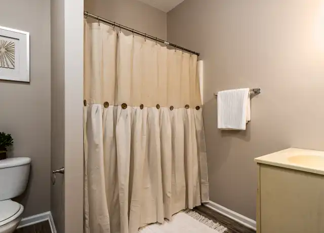 Property at 885 W Main St Unit 202, Johnson City, TN, 37604, 1 bed, 1 bath, [object Object]