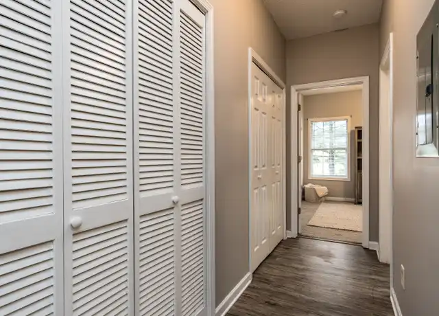 Property at 885 W Main St Unit 202, Johnson City, TN, 37604, 1 bed, 1 bath, [object Object]