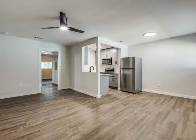 Property at Lakewood Gardens - 5917 Gaston Ave, Dallas, TX, 75214, 1 bed, 1 bath, [object Object]