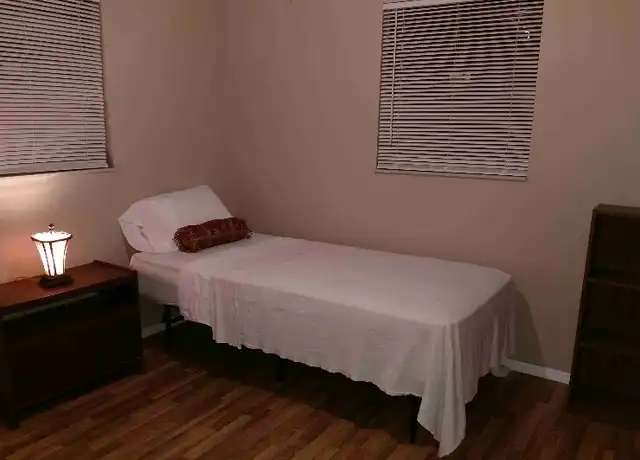 Property at 6434 Mockingbird Ln S, Clearwater, FL, 33760, 1 bed, 1 bath, [object Object]