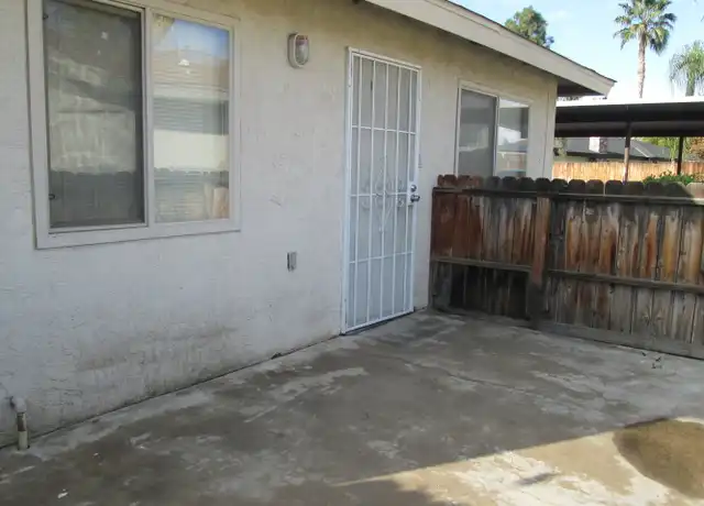 Property at 2620 N Half Moon Dr, Bakersfield, CA, 93309, 2 beds, 1 bath, [object Object]