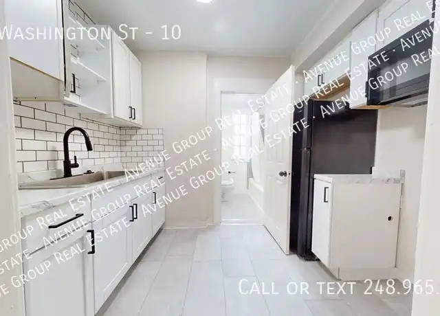 Property at 152 Washington St Unit 10, Pontiac, MI, 48341, 2 beds, 1 bath, [object Object]