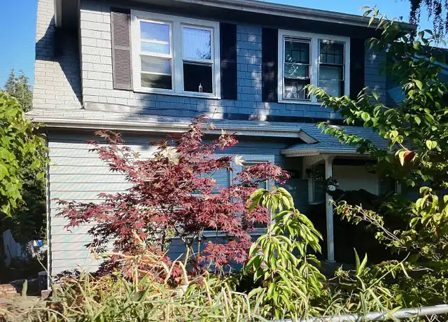 Property at 5016 19th Ave NE, Seattle, WA, 98105, 9 beds, 3 baths, [object Object]