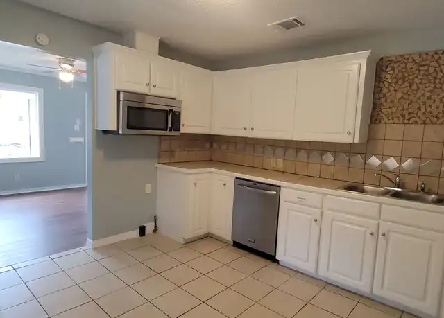 Property at 5960 Ledbetter St, Shreveport, LA, 71108, 2 beds, 1 bath, [object Object]