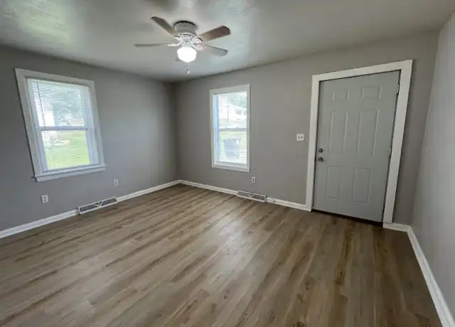 Property at 210 Mill St, Belton, MO, 64012, 2 beds, 1 bath, [object Object]
