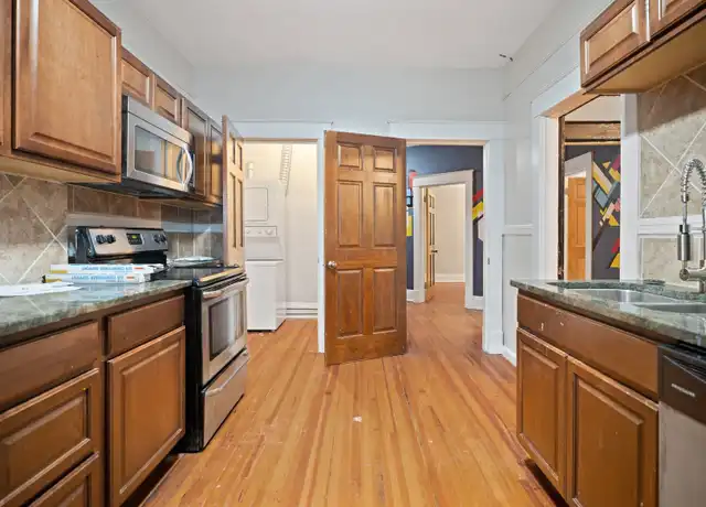 Property at 1607 W Main St, Richmond, VA, 23220, 3 beds, 1 bath, [object Object]